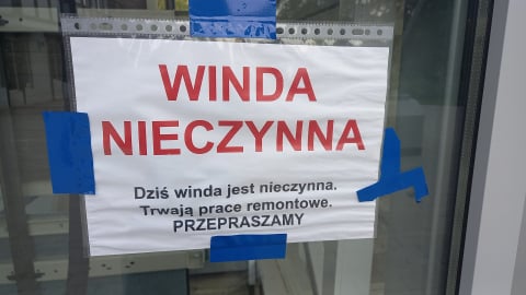 Nowa winda, nowe problemy - niepełnosprawni w Lubinie nadal na lodzie - 0