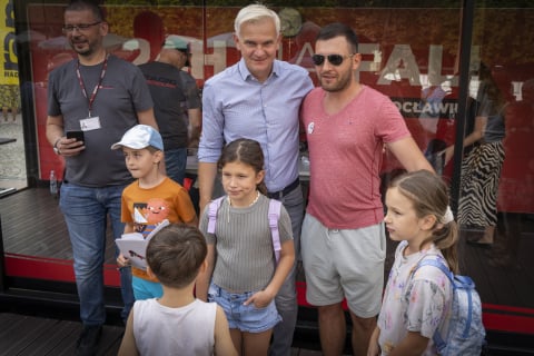 "W plenerowym studiu jak na ławce trenerskiej". Był z nami trener Jacek Magiera [POSŁUCHAJ] - 9