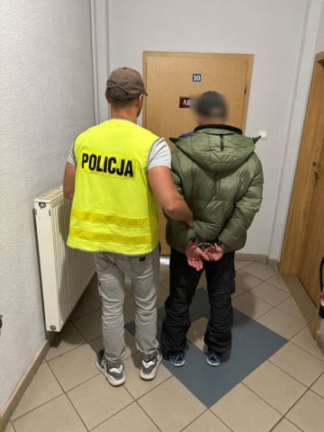 42-latek okradł powodzian &ndash; grozi mu 8 lat więzienia