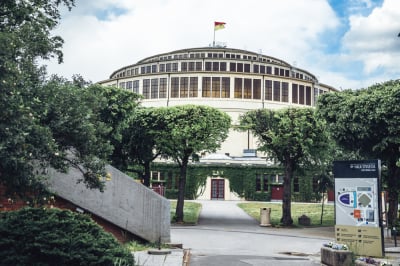 Wiecz&oacute;r zDolnego Śląska: Jak zająć się wrocławską architekturą powojenną? [FILMY]