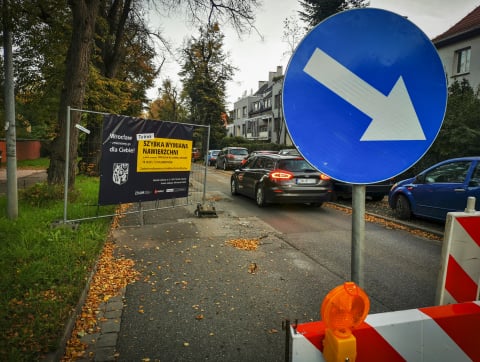 8 tygodni utrudnień na Ołtaszyńskiej! Samochody pojadą tylko w jednym kierunku - 8