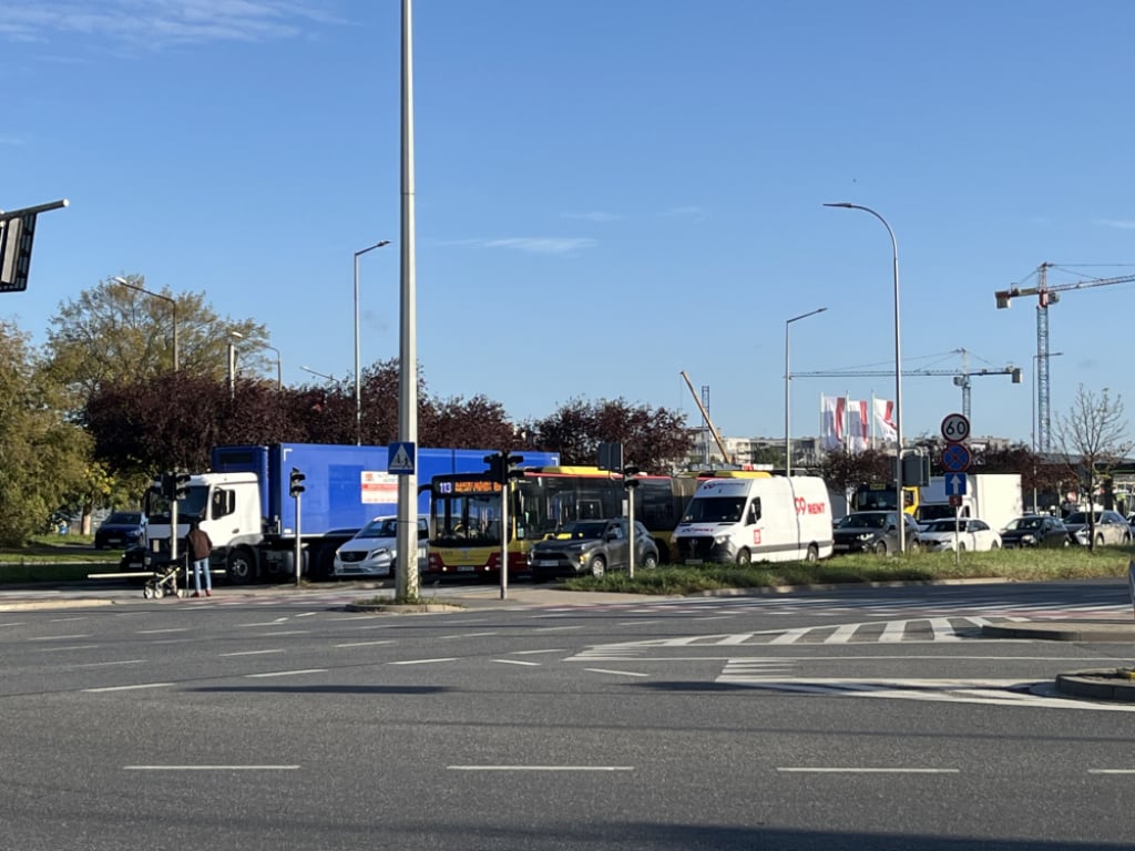 Ulica Ołtaszyńska we Wrocławiu częściowo zamknięta: poranny ruch bez większych utrudnień – fot. Beata Makowska