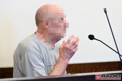 Udusił żonę kablem, bo poprosiła, by pom&oacute;gł jej umrzeć. Nadzwyczajne złagodzenie kary dla 81-latka