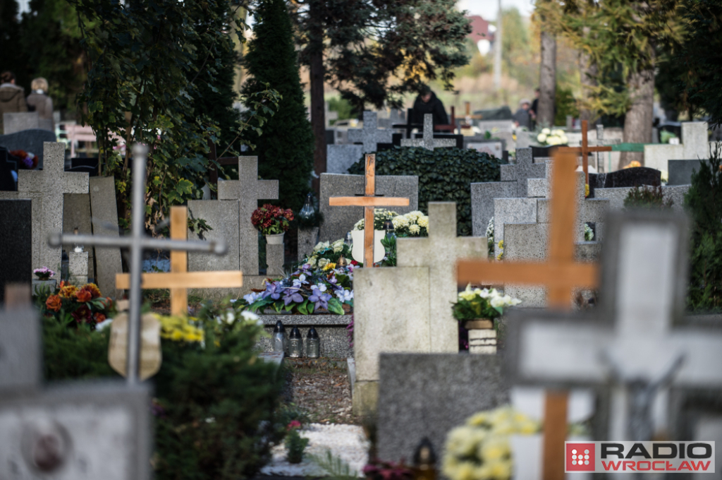 Legnica: zmiany w ruchu przy cmentarzu - fot. archiwum Radio Wrocław