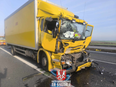 Dwie ciężar&oacute;wki zderzyły się na autostradzie A4 w okolicach Wrocławia [AKTUALIZACJA]