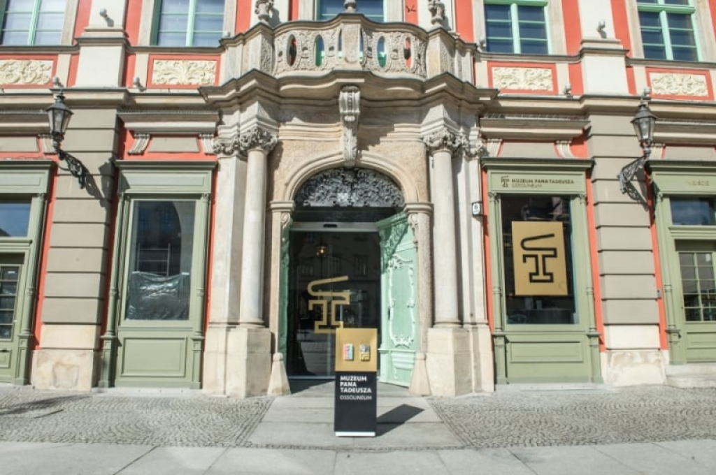 Zakup zabytkowych sztućców skończył się dymisją dyrektorki Muzeum Pana Tadeusza - fot. RW