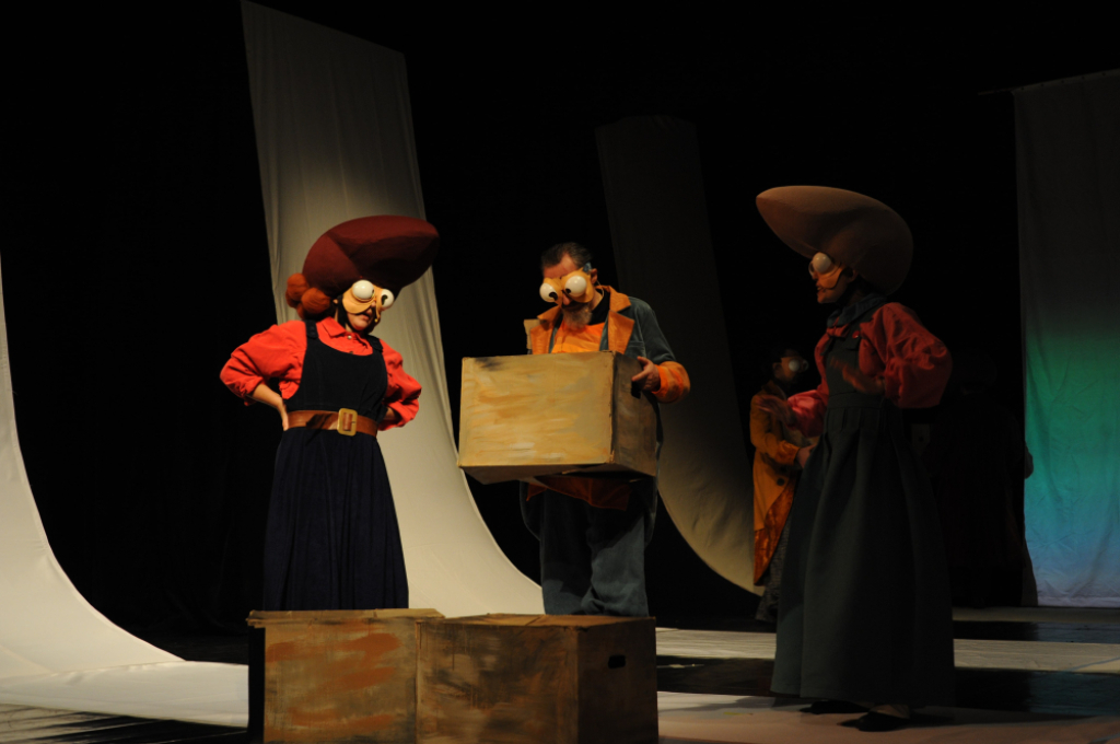 Zdrojowy Teatr Animacji w Jeleniej Górze zaprasza rodziny z dziećmi na "Mrowisko" – Sztuka "Mrowisko" w Zdrojowym Teatrze Animacji. Premiera 6 grudnia! Fot. Maciej Ryłkiewicz