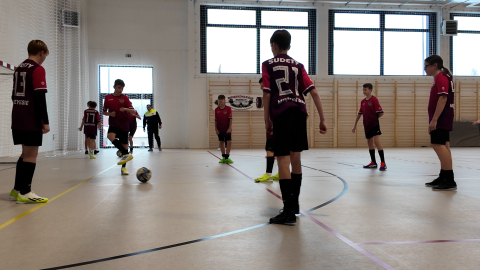 Nowa hala sportowa w Międzylesiu otwarta. Posłuży mieszkańcom i klubom sportowym - 3