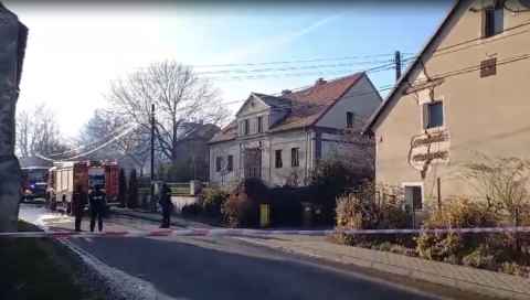 Skała: Nie żyje mężczyzna, który zabarykadował się w budynku - 3