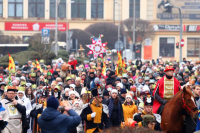 Orszaki Trzech Kr&oacute;li na Dolnym Śląsku. Magia tradycji i radość wsp&oacute;lnego świętowania