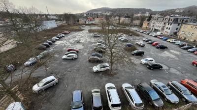 Park czy parking? Zapytaliśmy mieszkańc&oacute;w, jak zagospodarować teren po targowisku "Flora"