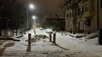 Jelenia G&oacute;ra: Wkr&oacute;tce położą asfalt na ul. Grabowskiego. O terminie zadecyduje pogoda