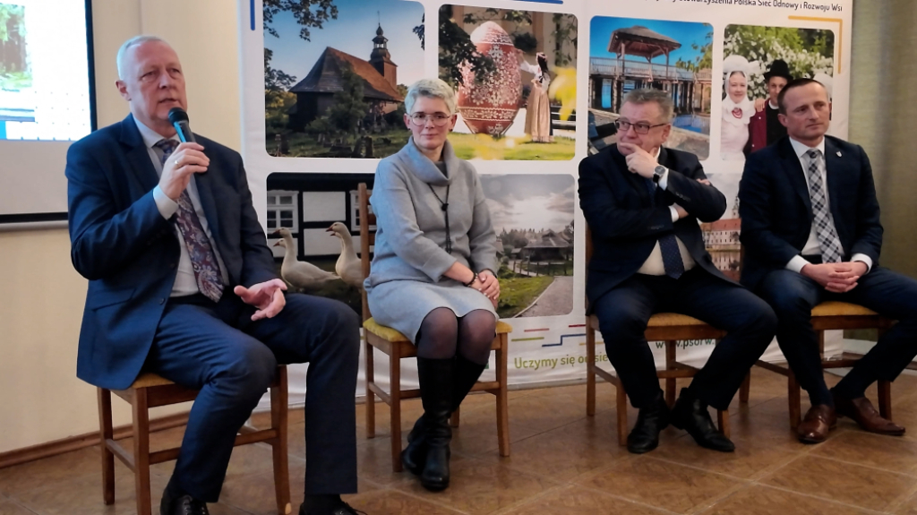 Jak zachęcać turystów do odwiedzania wiejskich terenów na Dolnym Śląsku? - Turystyka w miejscowościach wiejskich na Dolnym Śląsku tematem debaty w Boguszynie k. Kłodzka. Fot: Jarosław Wrona/ Radio Wrocław