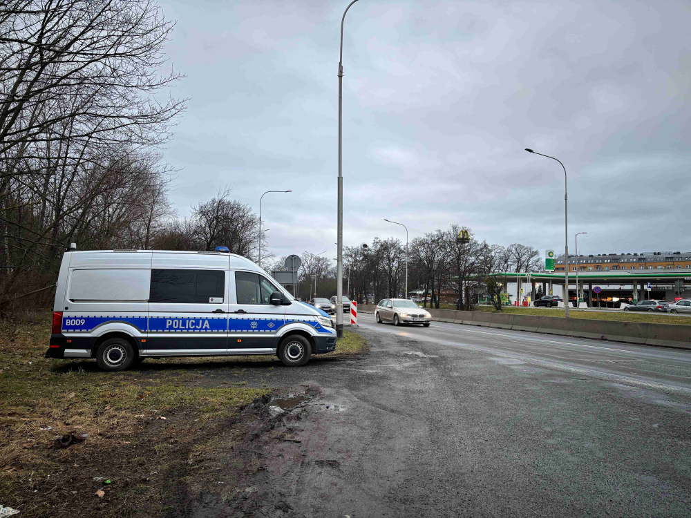 Dolnośląska policja sprawdza autobusy, które wiozą dzieci na ferie. Jak rodzic może zgłosić kontrolę? - Dolnośląska policja kontroluje autobusy jadące z dziećmi na ferie. Jak zgłosić pojazd do takiej kontroli? Fot: Joanna Jaros/Radio Wrocław