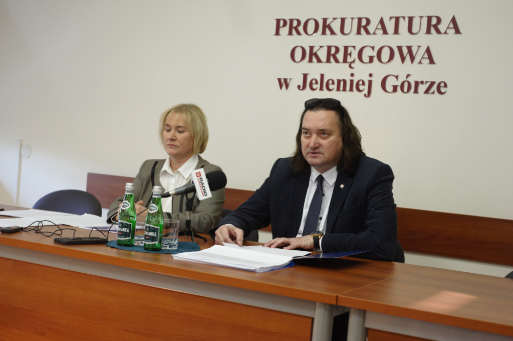 Coraz młodsze osoby padają ofiarami metodą "na wnuczka". Jeleniogórska prokuratura odnotowała 1800 oszustw w 2024 roku - Jeleniogórska prokuratura odnotowała 1800 oszustw w 2024 roku. Fot: Maciej Ryłkiewicz/ Radio Wrocław