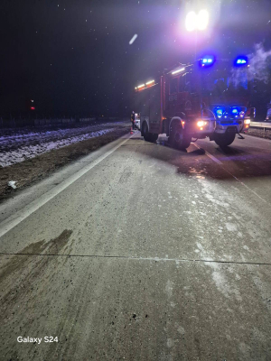 A4 w kierunku Wrocławia zablokowana. Wypadek na autostradzie, jedna osoba ranna - 4