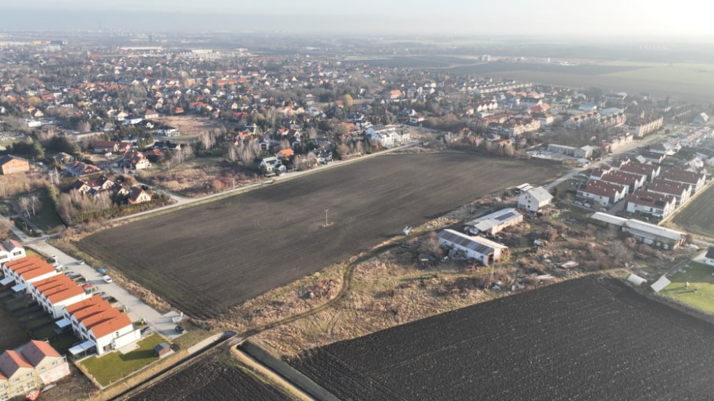 Nowy zielony teren powstanie w Bielanach Wrocławskich. Znamy wstępną koncepcję – Tutaj powstanie nowa zielona przestrzeń w Bielanach Wrocławskich. Fot. Urząd Gminy Kobierzyce