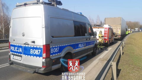 Kolizje i utrudnienia na wrocławskich obwodnicach. Długi korek na AOW w stronę Warszawy [ZDJĘCIA] - 3