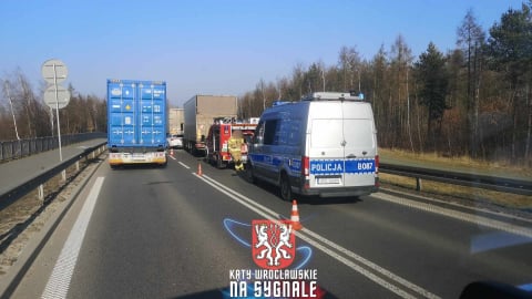 Kolizje i utrudnienia na wrocławskich obwodnicach. Długi korek na AOW w stronę Warszawy [ZDJĘCIA] - 4