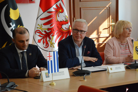 Odmienne tradycje, wspólne ambicje. Przedstawiciele Brandenburgii i Adżarii we Wrocławiu - 3