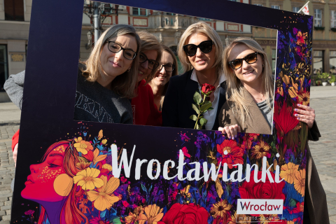 "Wrocław Kobietami Stoi". Władze miasta uczciły zbliżający się Dzień Kobiet - 2