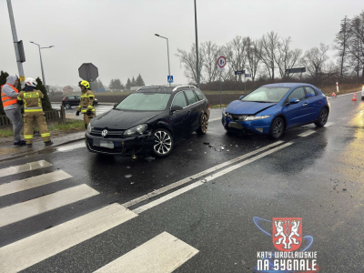 Zderzenie na krajowej &oacute;semce. Droga była zablokowana, kierowcy stoją w korkach
