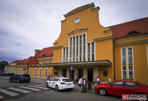 Legnicki dworzec za mały dla KD. Spółka planuje własny biurowiec - 10