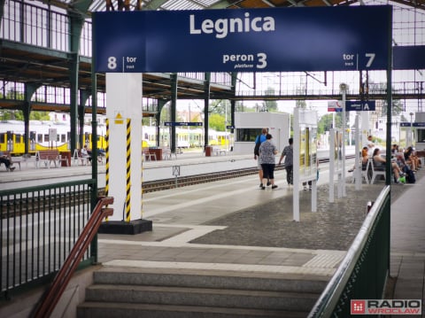 Legnicki dworzec za mały dla KD. Spółka planuje własny biurowiec - 1