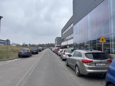 Koniec z zastawianiem drogi do SOR-u. Policja zacznie kontrolować kierowc&oacute;w