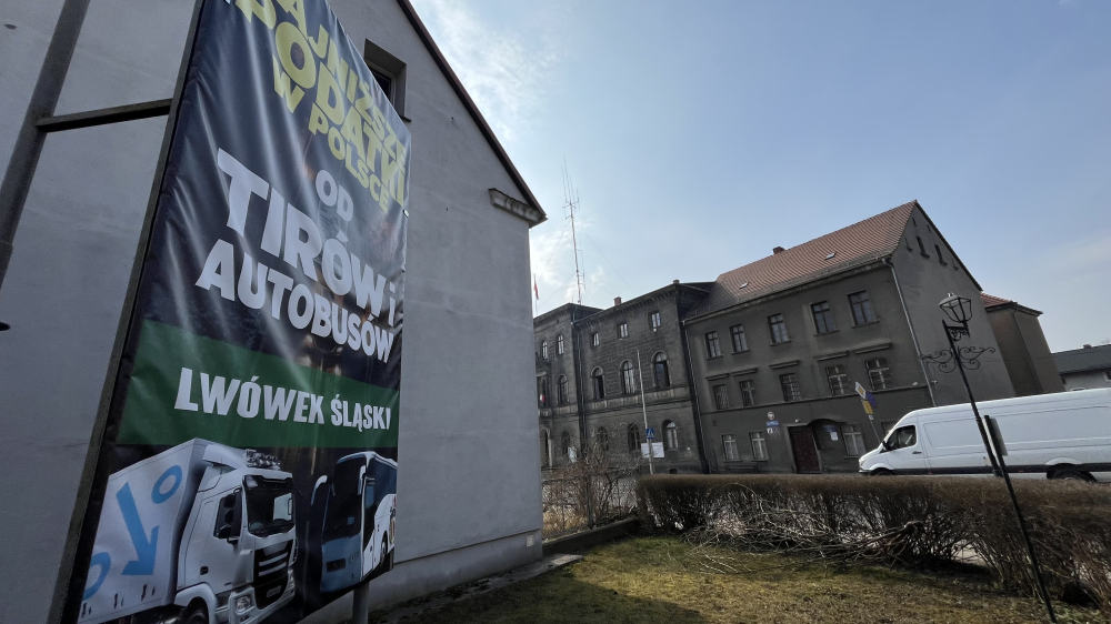 Budżet pod presją, ale firm przybywa. Lwówek Śląski wciąż wierzy w sukces - Obniżka podatków przyciąga firmy transportowe, ale budżet wciąż traci fot. Maciej Ryłkiewicz