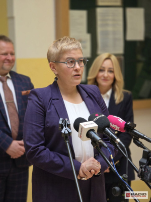 Jak można pomóc uczelniom w mniejszych miastach? Minister Maria Mrówczyńska odwiedziła Wałbrzych - 0