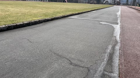 Dziury w bieżni i braki w infrastrukturze. Co dalej ze stadionem w Szklarskiej Porębie? - 2