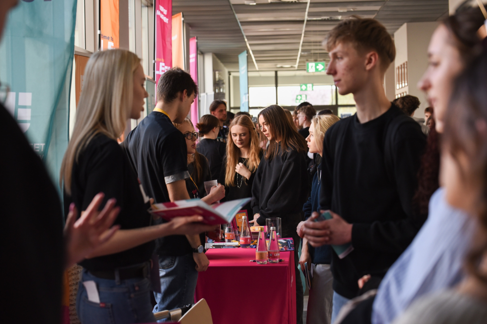 Setki maturzystów, prelekcje i konkursy. Jak wyglądał dzień otwarty na Uniwersytecie Ekonomicznym we Wrocławiu? – Dni otwarte na Uniwersytecie Ekonomicznym we Wrocławiu. Zdjęcia: Uniwersytet Ekonomiczny