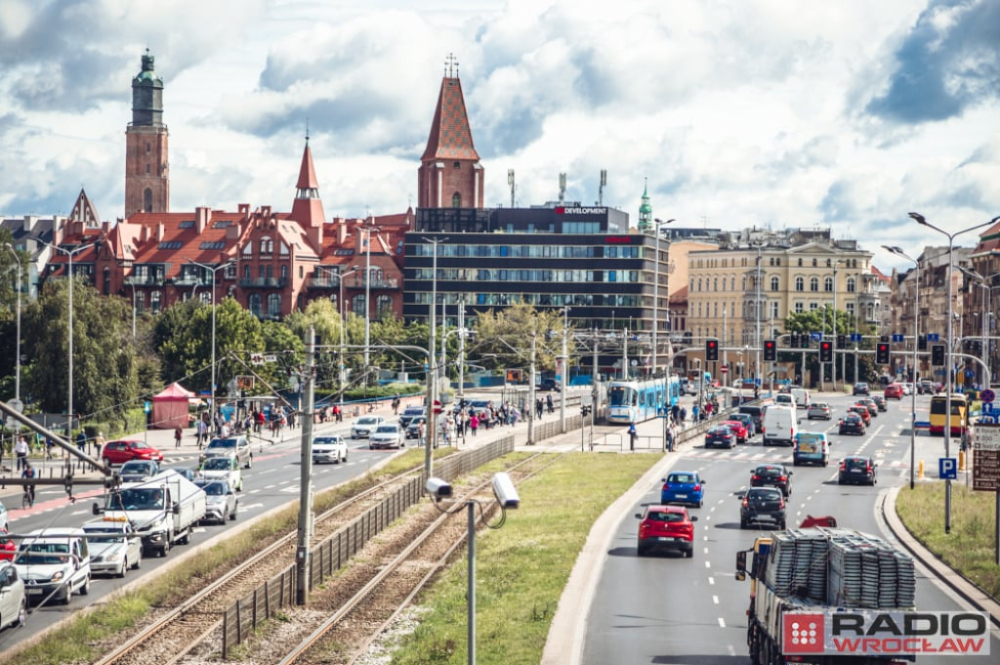 Wrocławski Urząd Miasta pyta radnych o to, "czy należy kontynuować prace". Chodzi o Strefę Czystego Transportu - Czy we Wrocławiu zostanie wprowadzona Strefa Czystego Transportu? Fot: RW