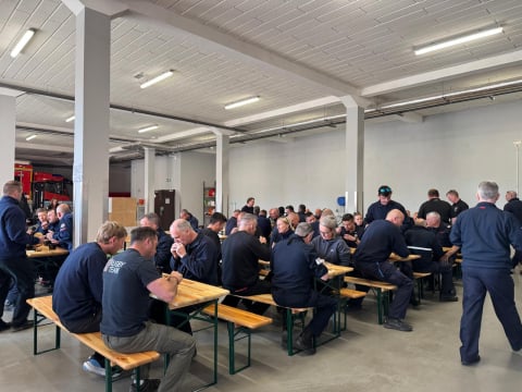Brytyjscy strażacy jadą przez Dolny Śląsk. To w ramach pomocy Ukrainie [ZDJĘCIA] - 0