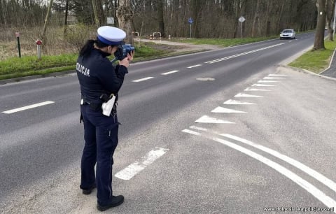 Akcja "Prędkość" na Dolnym Śląsku. Prawie 1700 kierowców jechało zbyt szybko, 16 straciło prawo jazdy - 1