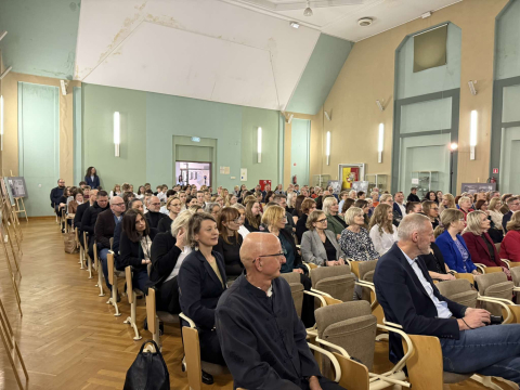 Wrocławskie technikum im. Marii Skłodowskiej-Curie świętuje 75-lecie. Uczniowie chwalą placówkę za atmosferę - 0