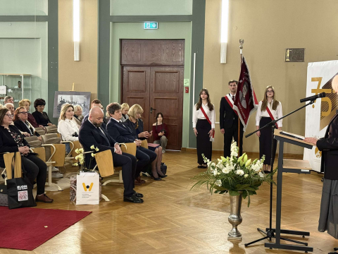 Wrocławskie technikum im. Marii Skłodowskiej-Curie świętuje 75-lecie. Uczniowie chwalą placówkę za atmosferę - 3
