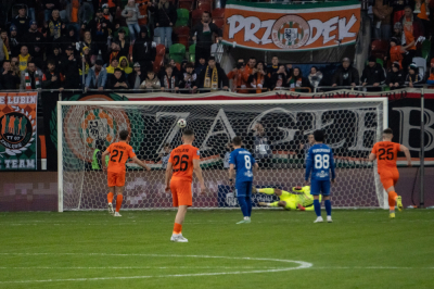 Ważny krok w stronę utrzymania. Zagłębie Lubin wygrało z G&oacute;rnikiem Zabrze