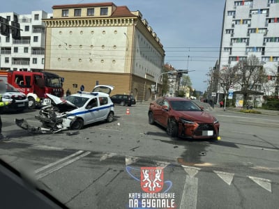 Zderzenia na Grabiszyńskiej i Kromera. To nie jest łatwy dzień dla kierowc&oacute;w