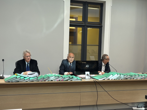 Awantura podczas rozprawy oskarżonych lekarzy. Na miejscu była policja oraz jeden z kandydatów na prezydenta - 0