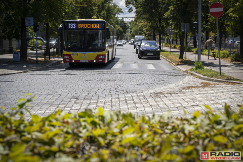Rusza przetarg na remont Powstańców Śląskich. Asfalt zastąpi kostkę - 3