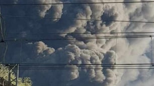 Ogromny pożar w zakładach chemicznych w Brzegu Dolnym. Ogień został opanowany