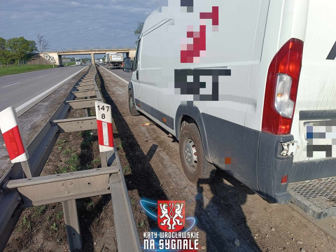 Kolizja na A4 w okolicy Wrocławia, roboty drogowe pod Brzegiem. Autostrada znów stoi w korkach - 1