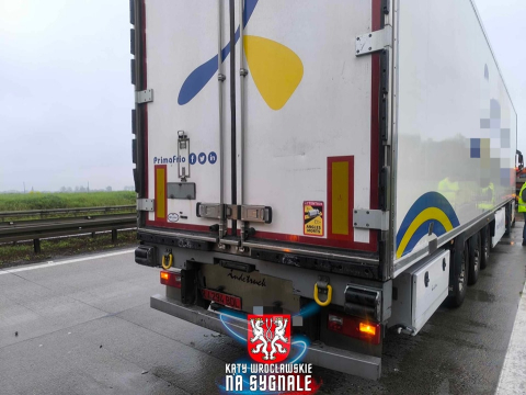 10-kilometrowy korek na autostradzie A4. Zderzyły się dwie ciężarówki [ZDJĘCIA] - 3