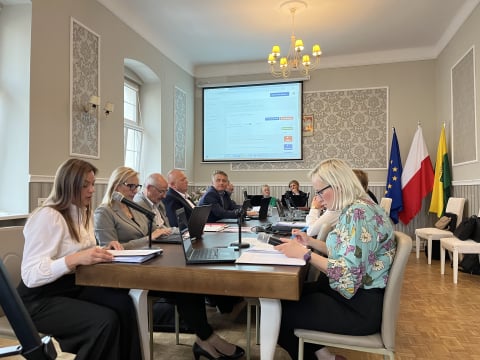 Nie będzie konsultacji społecznych dotyczących sprzedaży ratusza w Sobótce - 0