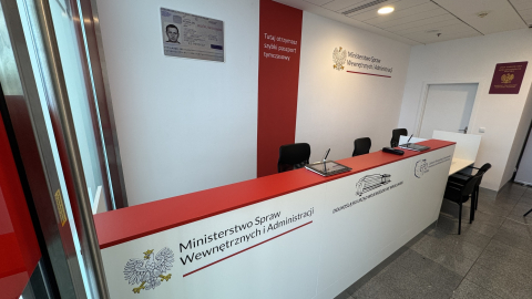 Na wrocławskim lotnisku będzie można wyrobić paszport! To ważna zmiana, która ułatwi podróżowanie pasażerom - 3