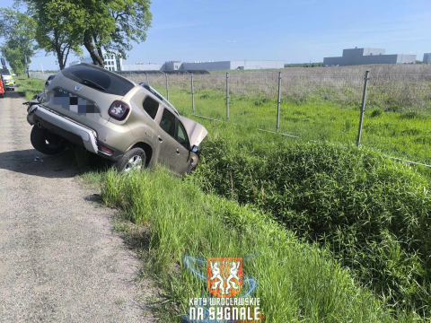 Duże utrudnienia na drogach. Wypadek i długi korek na S8 koło Oleśnicy [ZDJĘCIA] - 6