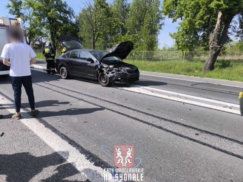 Duże utrudnienia na drogach. Wypadek i długi korek na S8 koło Oleśnicy [ZDJĘCIA] - 7