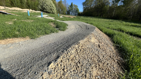 Bike Park Czarne już otwarty. Miłośnicy jazdy po muldach mogą ćwiczyć umiejętności w nowym miejscu - 3